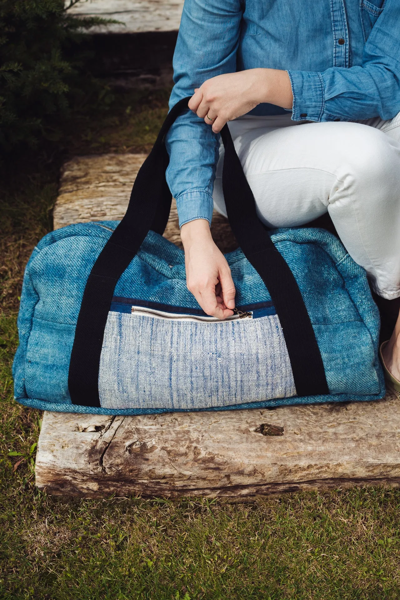 Bag: Handwoven hemp from antique grain sack - BG232