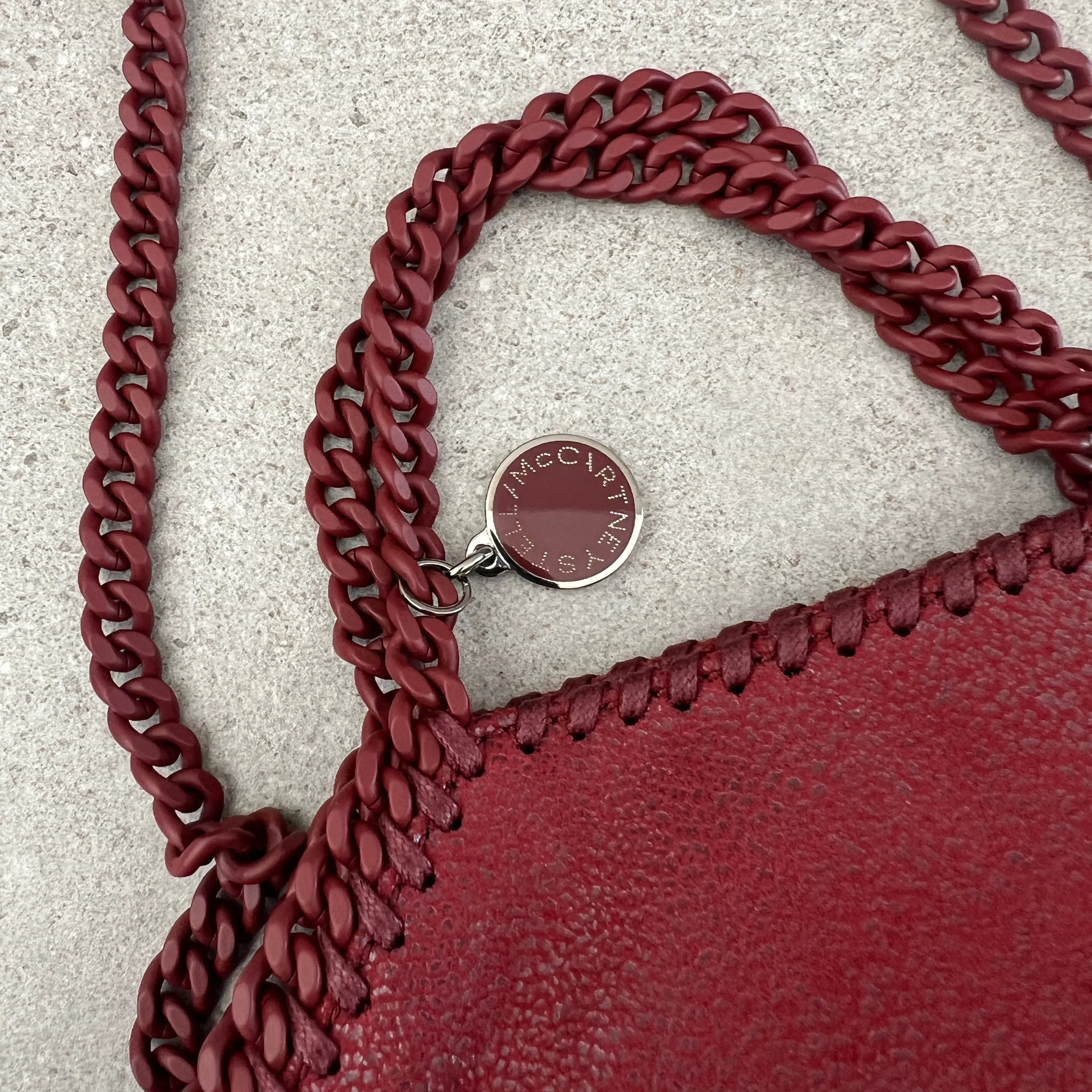 Falabella Tiny Tote Eco Deer, Ruby