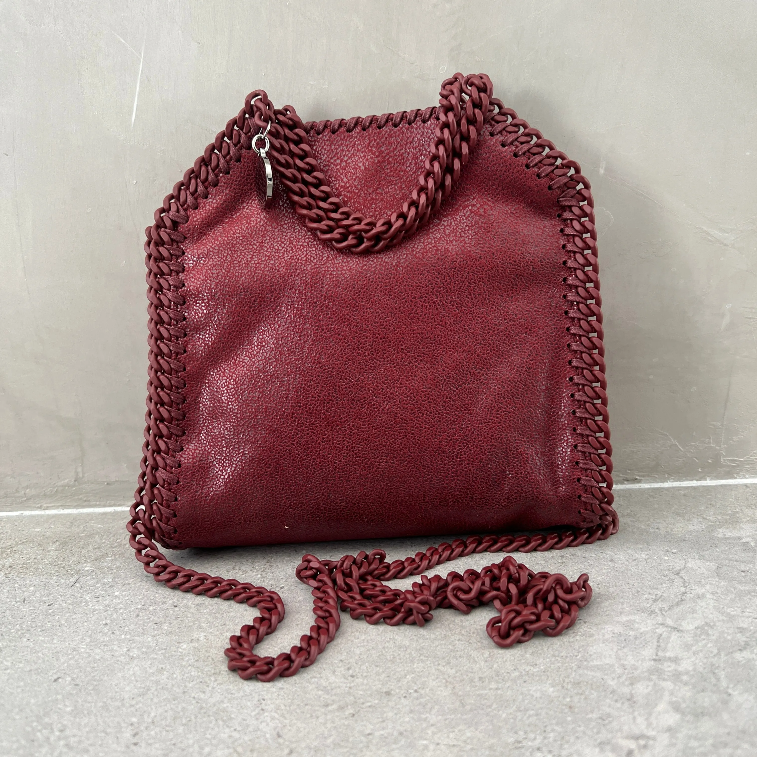 Falabella Tiny Tote Eco Deer, Ruby